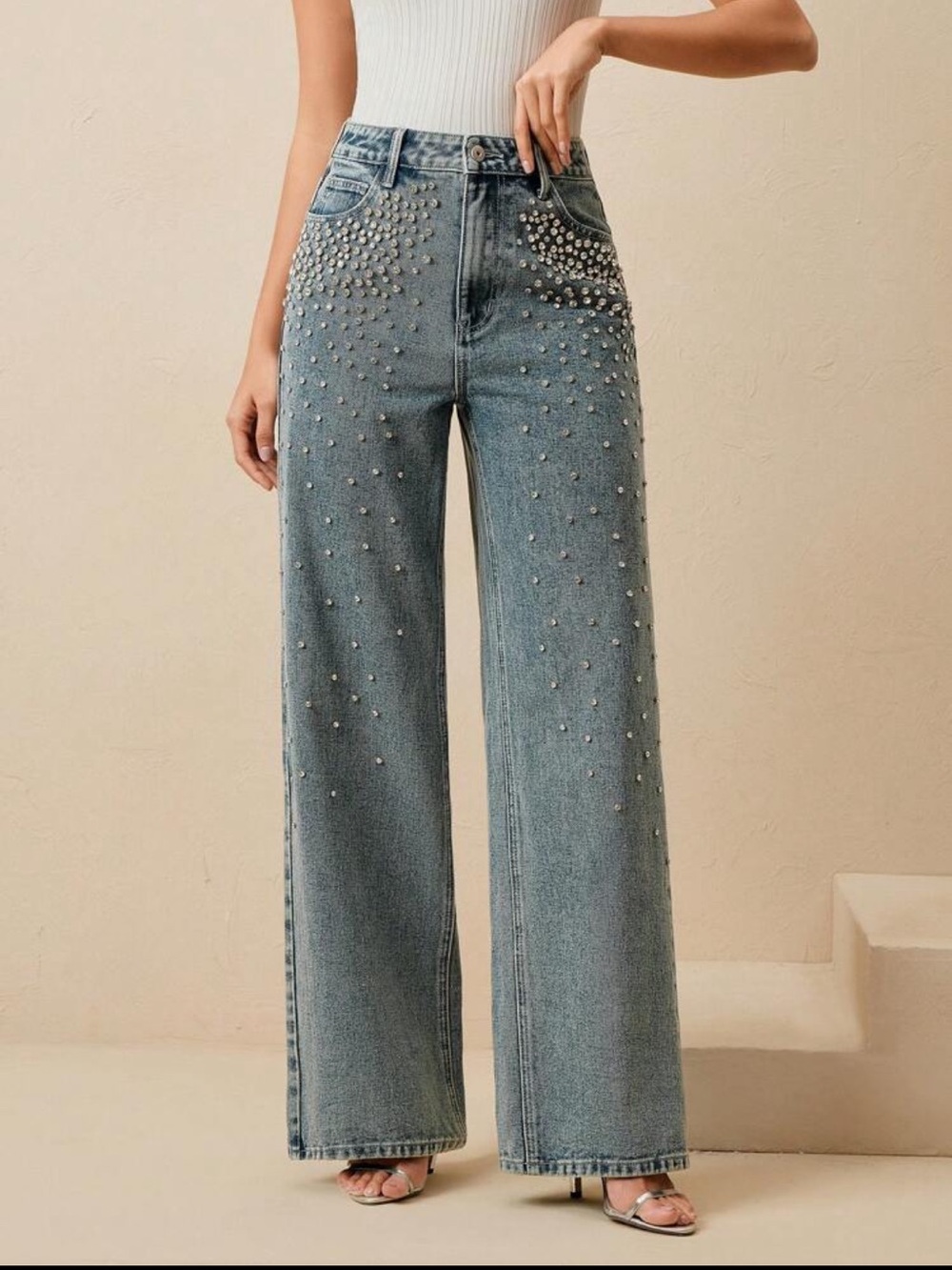 SHEIN Blue Straight-Leg Jeans with Rhinestone Embellishments 💎